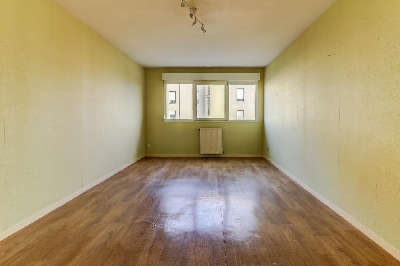 Flat Rue Lazare Carnot in Chevigny-Saint-Sauveur