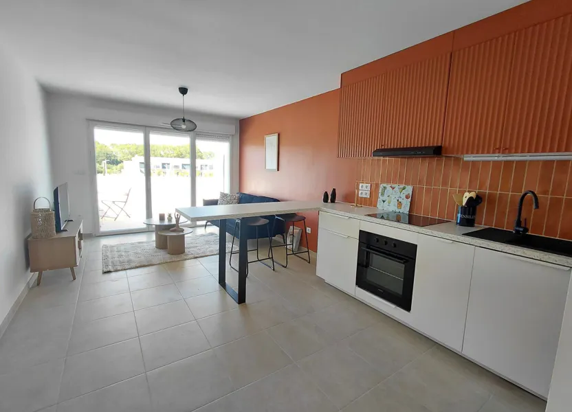 Flat Avenue Nostradamus in Saint-Martin-de-Crau