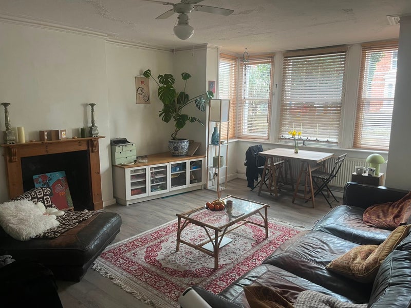Room Norwood Road in Greater London