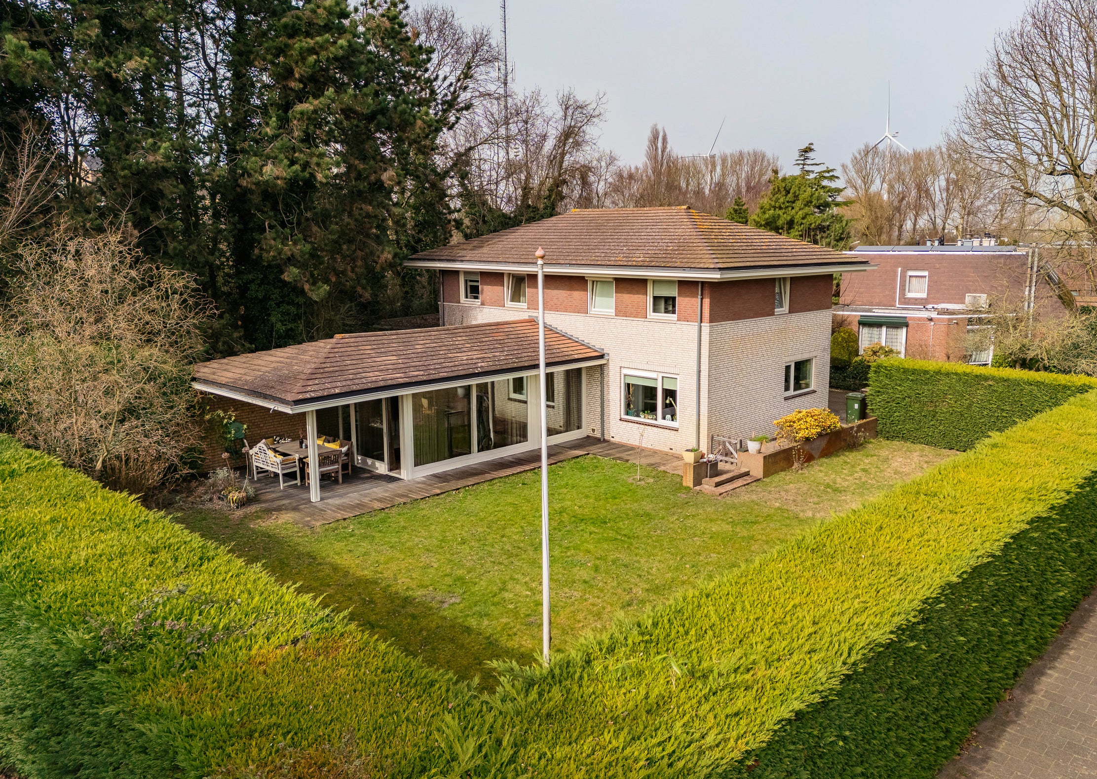Huis Minister van Houtenlaan 26 in Velsen-Zuid