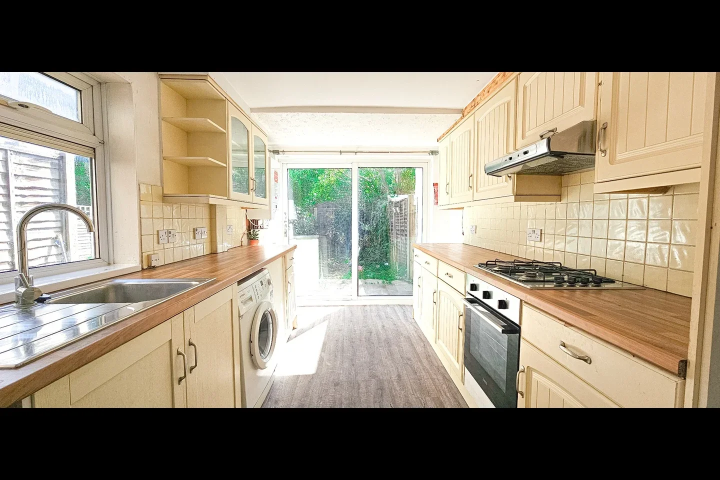 House Thorpe Road in Greater London