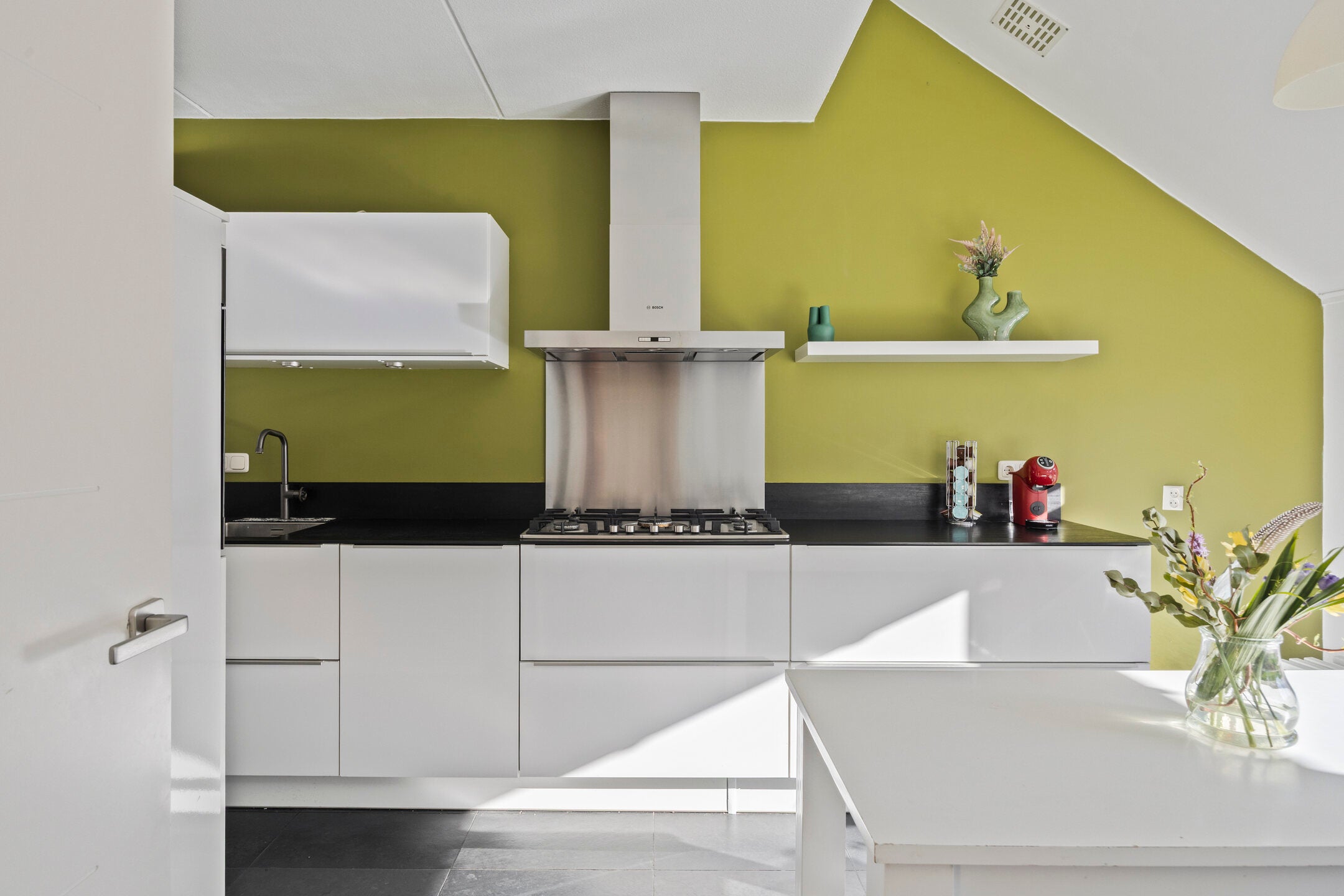 Tussenwoning te koop: Pastoor Huissenstraat 4, Ammerzoden