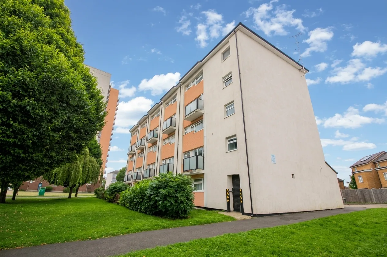 Flat Stratfield Road in Hertsmere