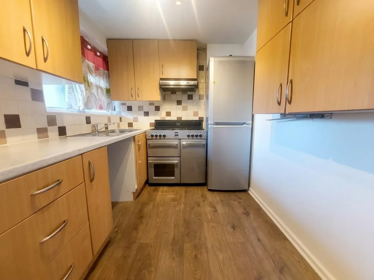 Flat Stratfield Road in Hertsmere