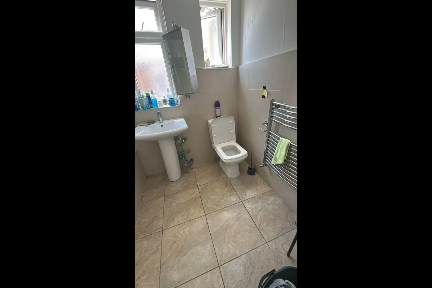 Room Melrose Avenue in Greater London