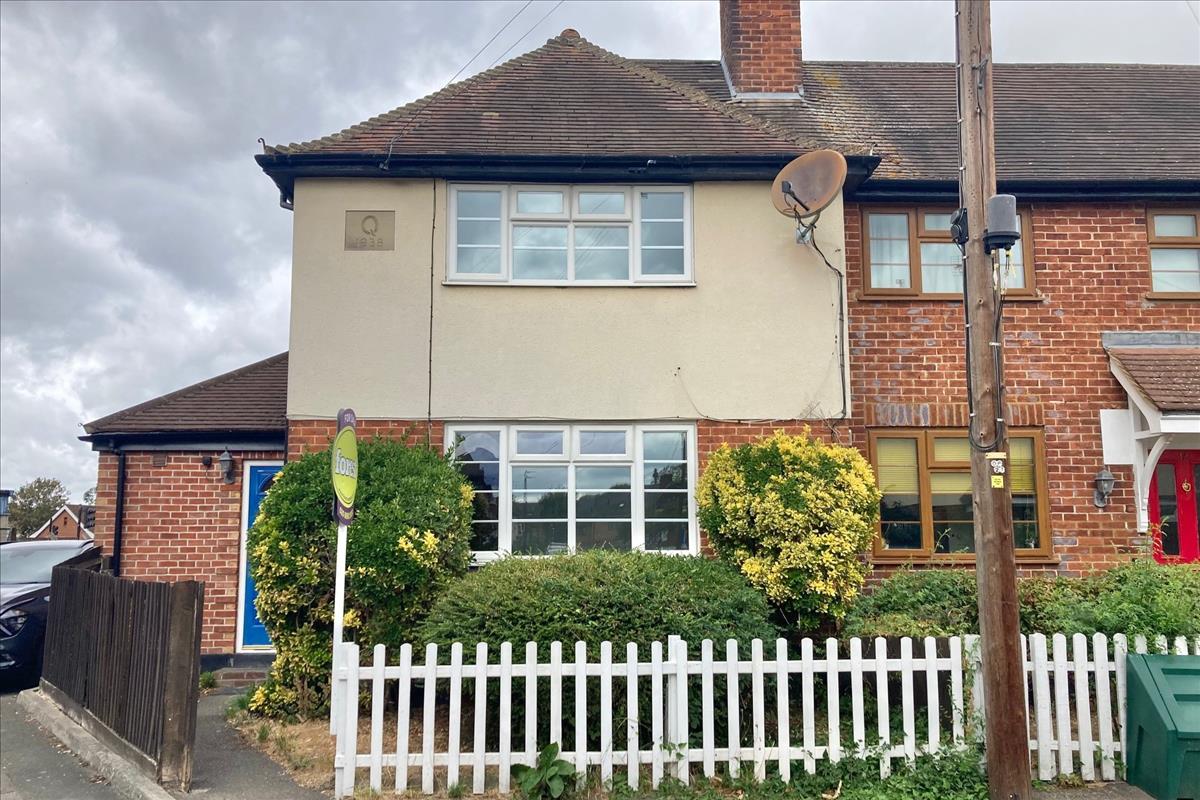 House Ordnance Close in Greater London