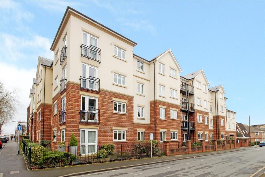 Flat Stanley Road in Woking