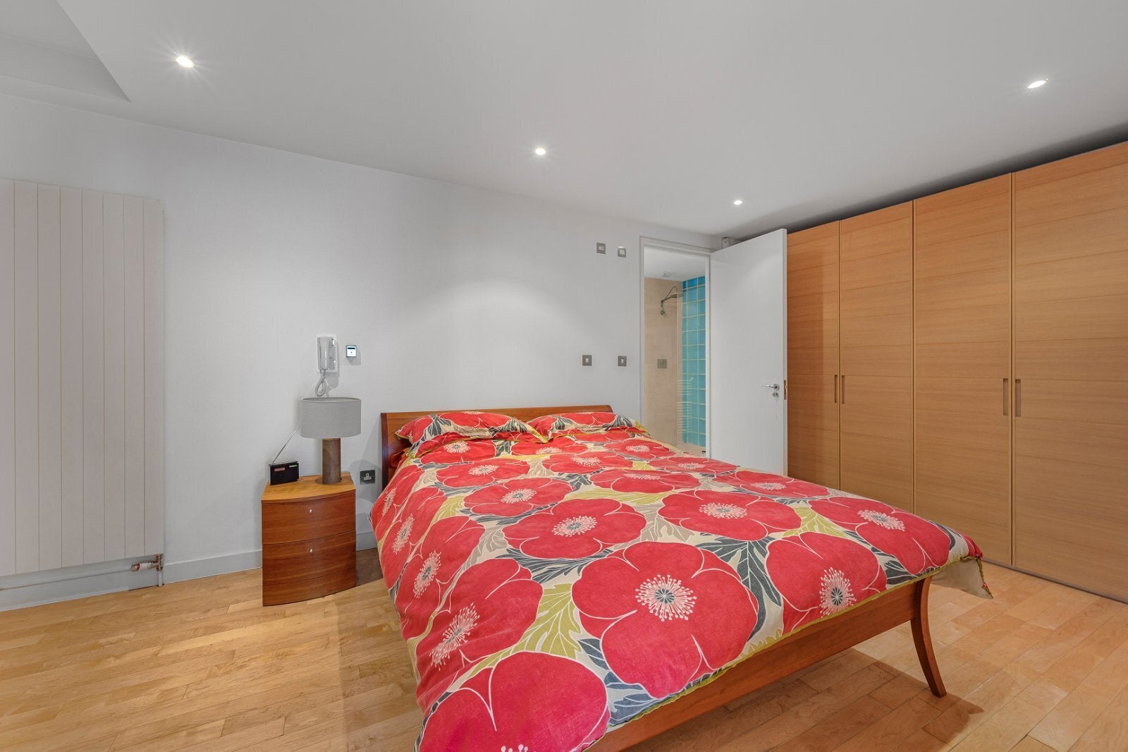 Flat Goswell Road in Greater London