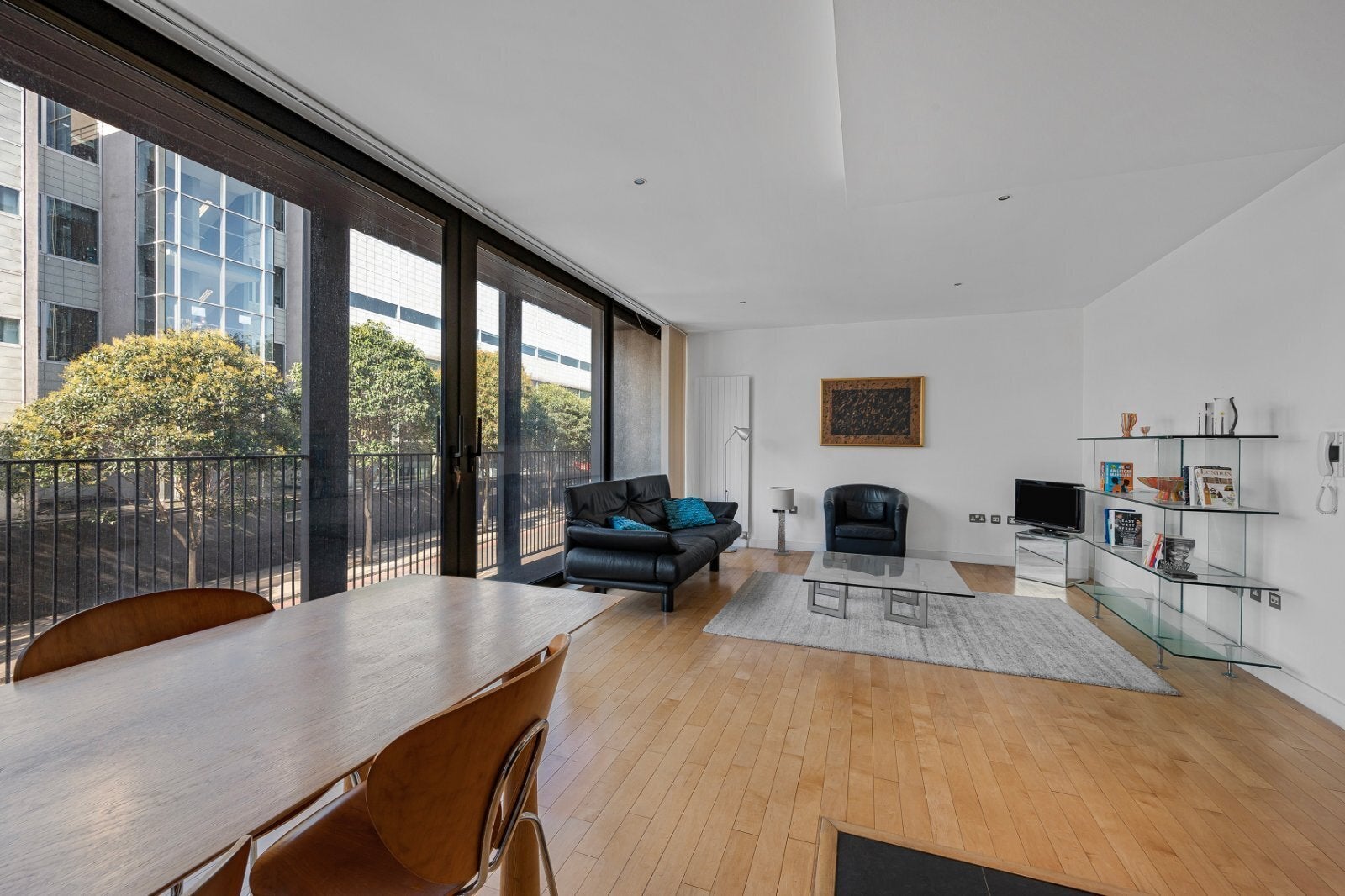 Flat Goswell Road in Greater London