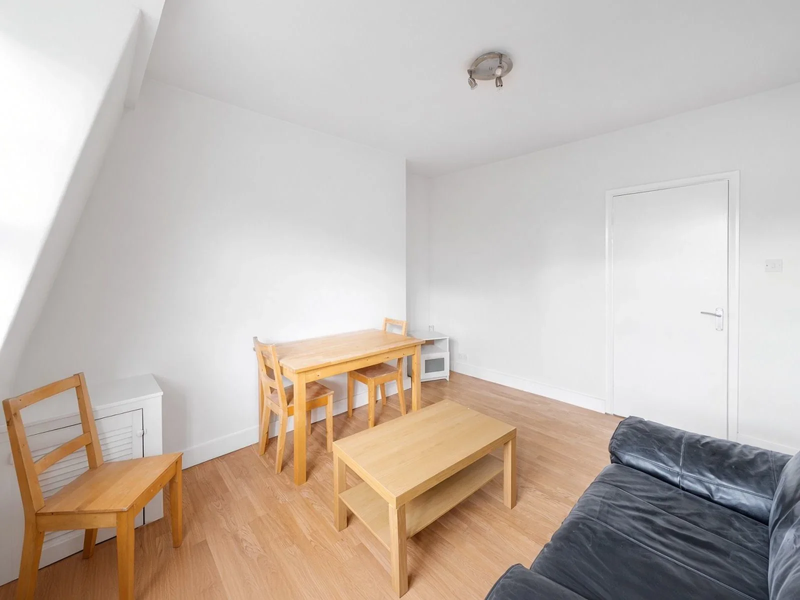 Flat Rodney Road in Greater London