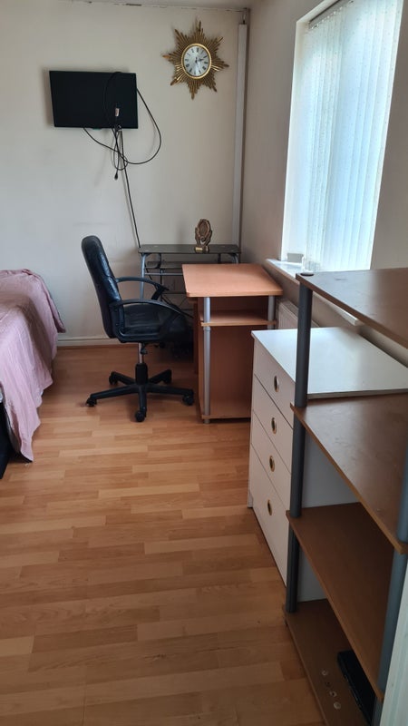 Room Cherry Avenue in Manchester