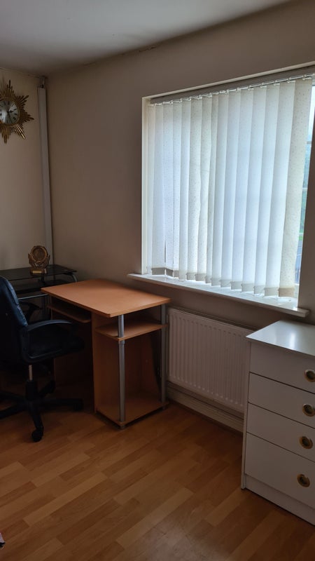 Room Cherry Avenue in Manchester