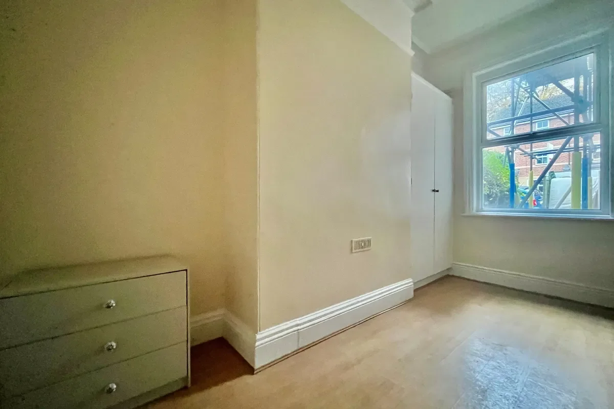 Flat Brookfield Road in Leeds