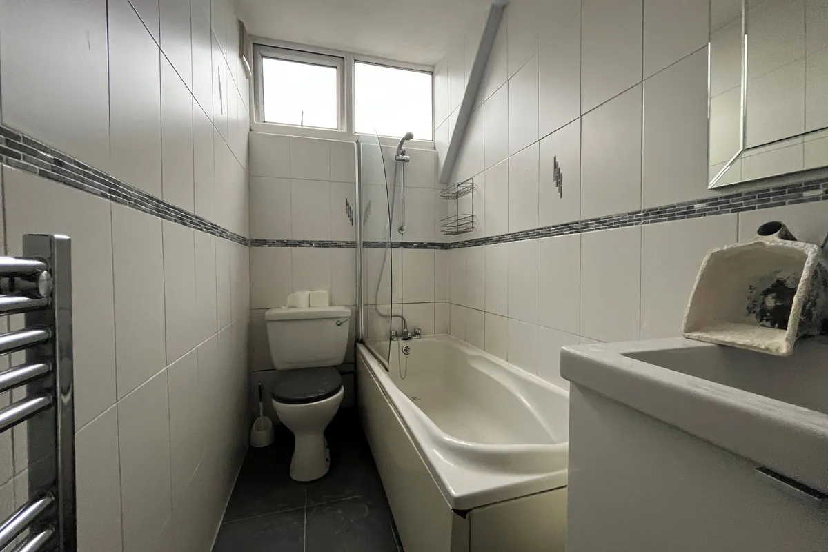Flat Brookfield Road in Leeds