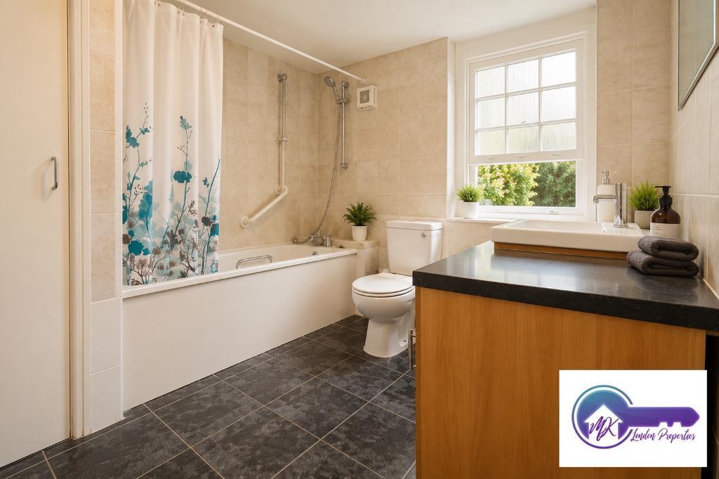 Room Camden Road in Greater London