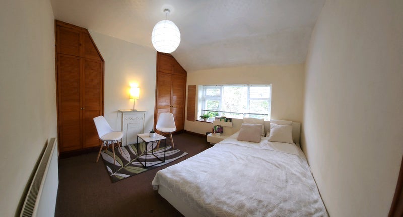 Room Bristol Avenue in Manchester