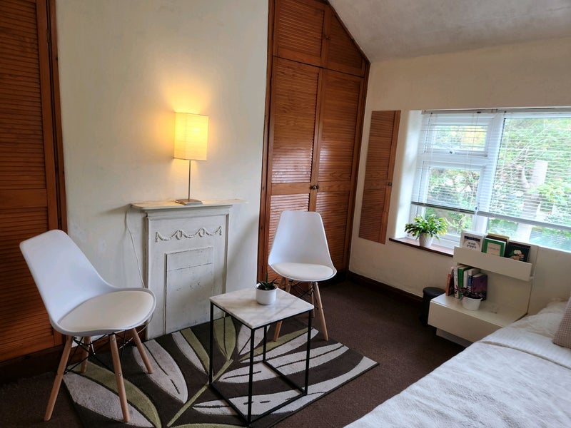 Room Bristol Avenue in Manchester