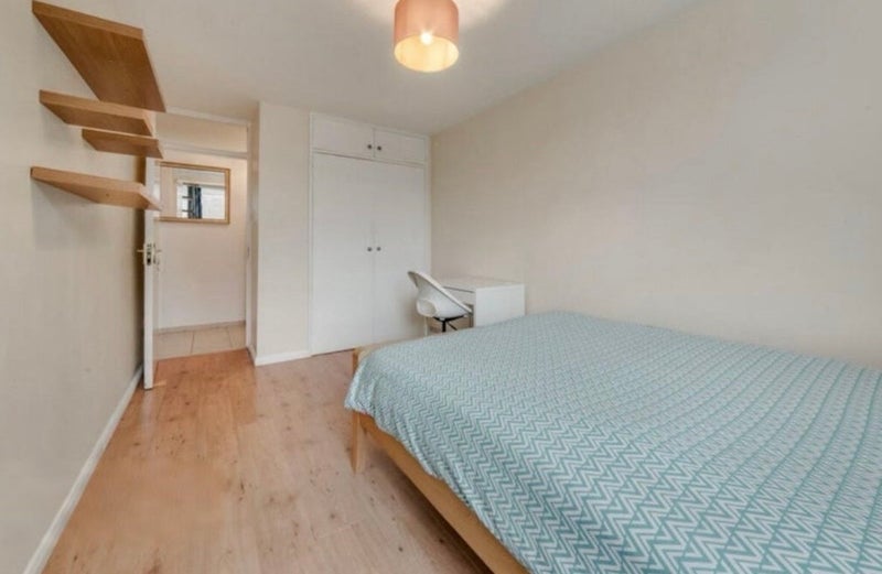 Room White Post Lane in Greater London