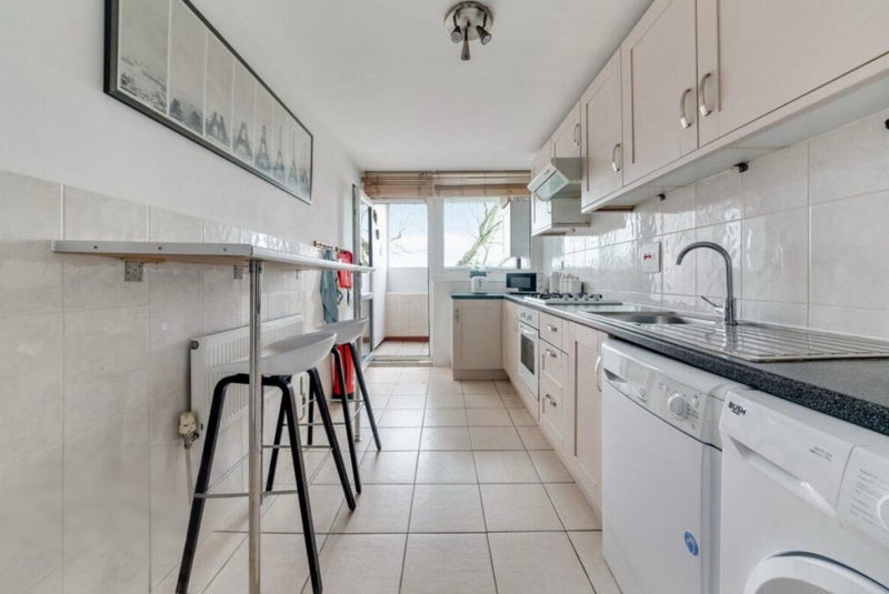 Room White Post Lane in Greater London