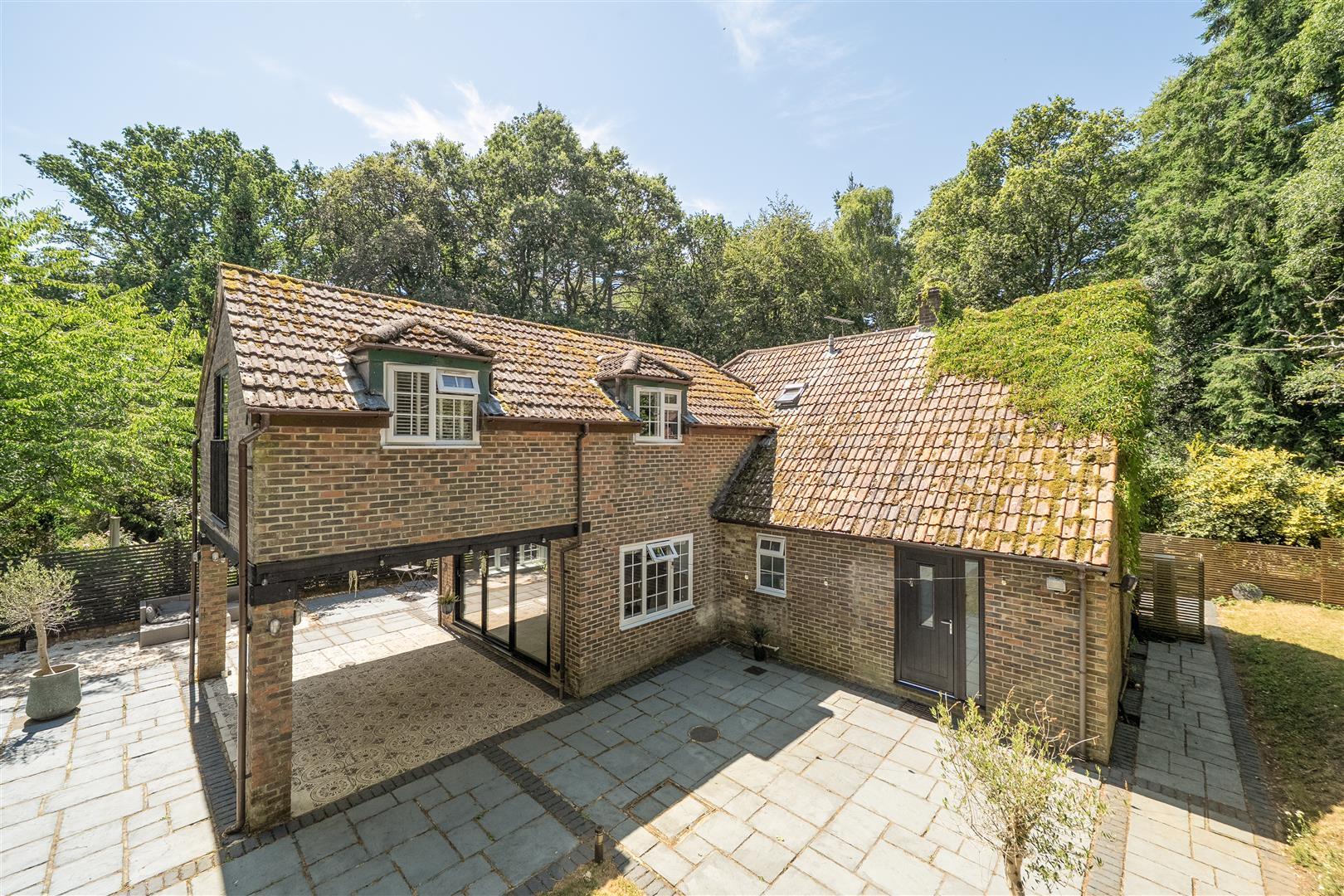House Redbridge Lane in Crossways