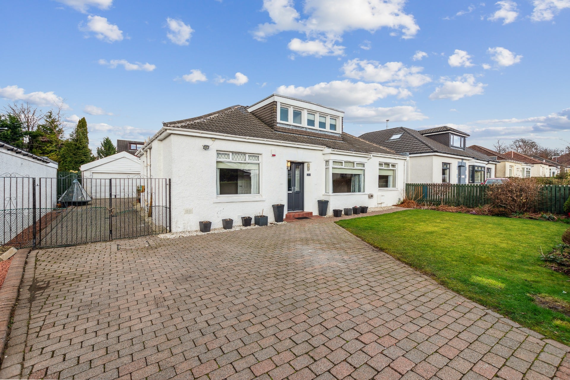 House West Chapelton Drive in Bearsden
