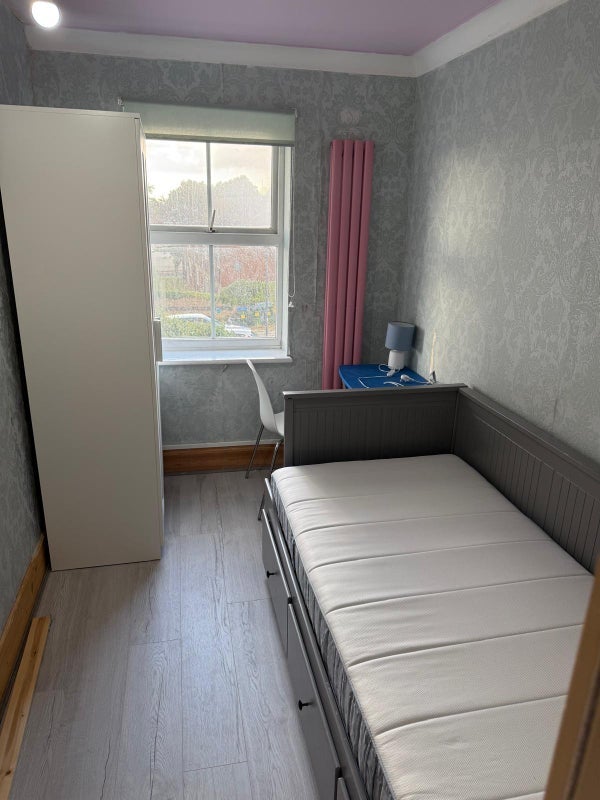 Room Bell Street in Greater London
