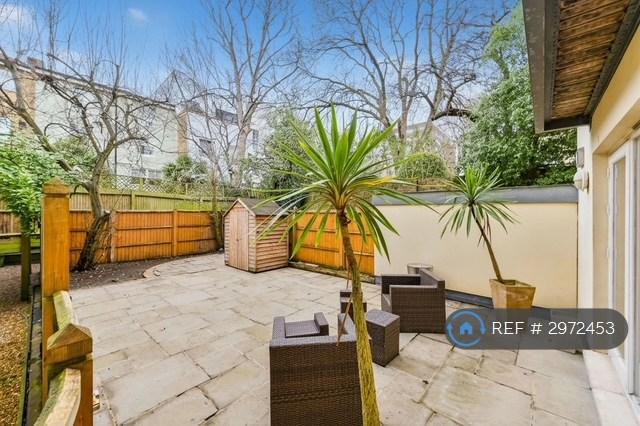 Flat Marlborough Hill in City of Westminster