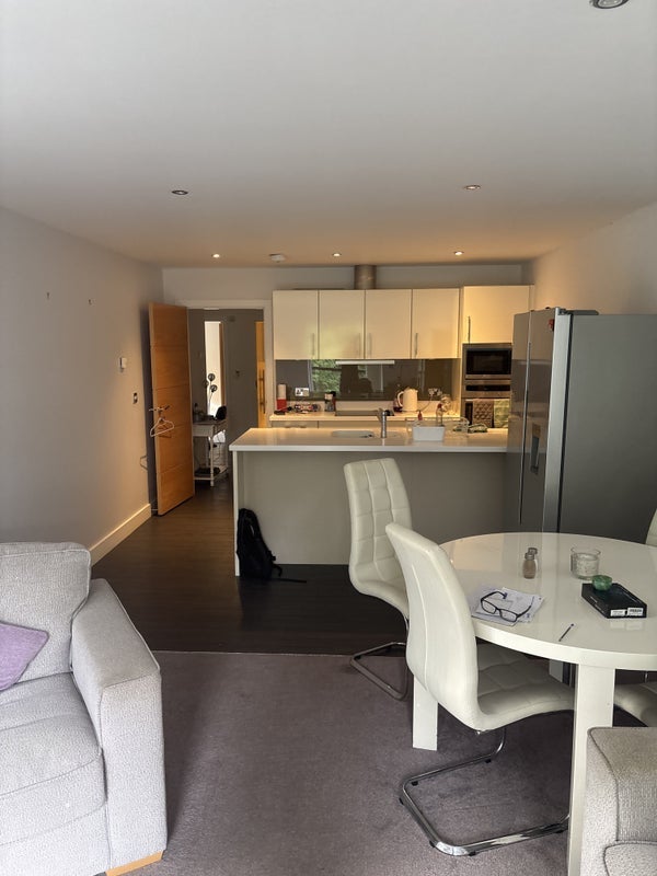 Room Branksome Wood Road in Bournemouth