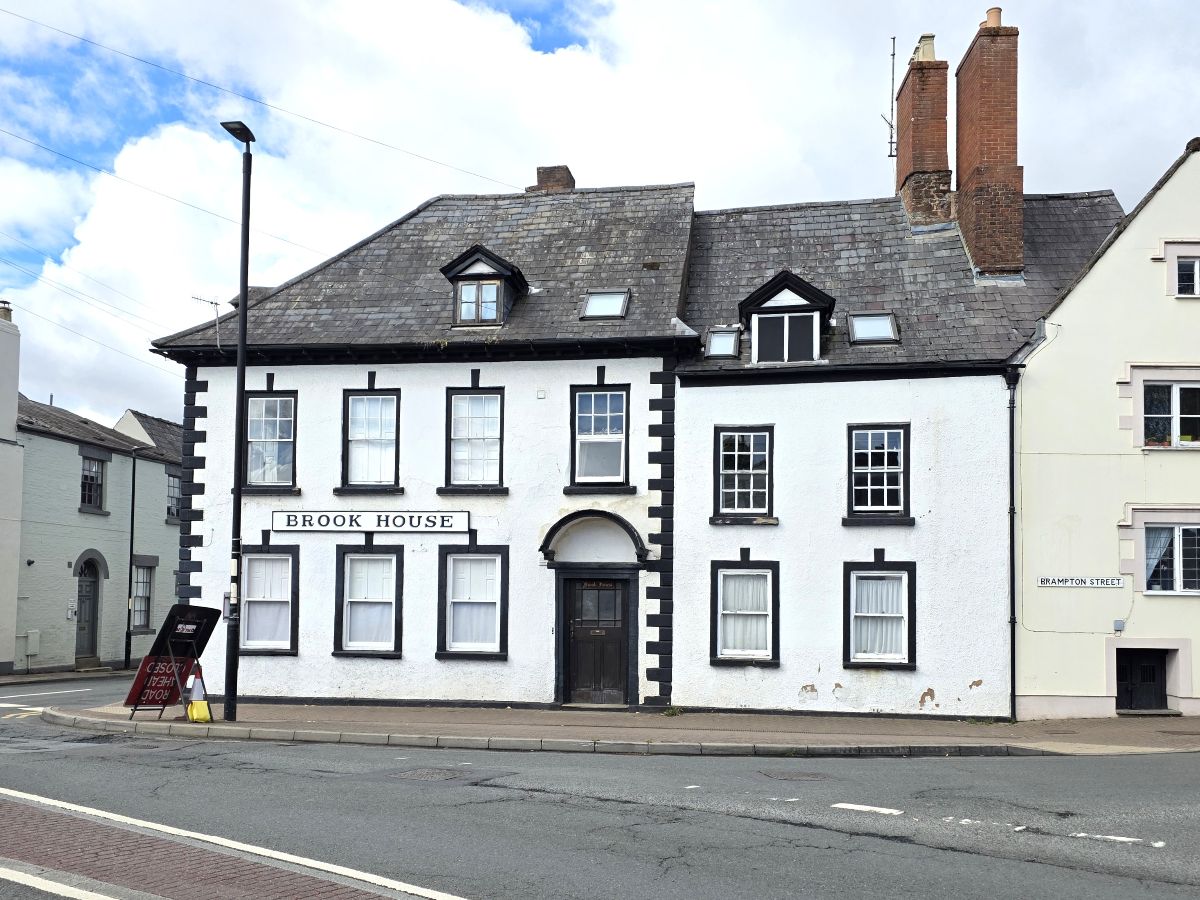 Flat Greytree Road in Ross-on-Wye