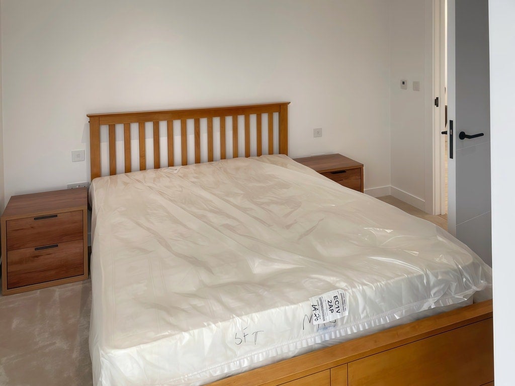 Flat Dingley Road in Greater London