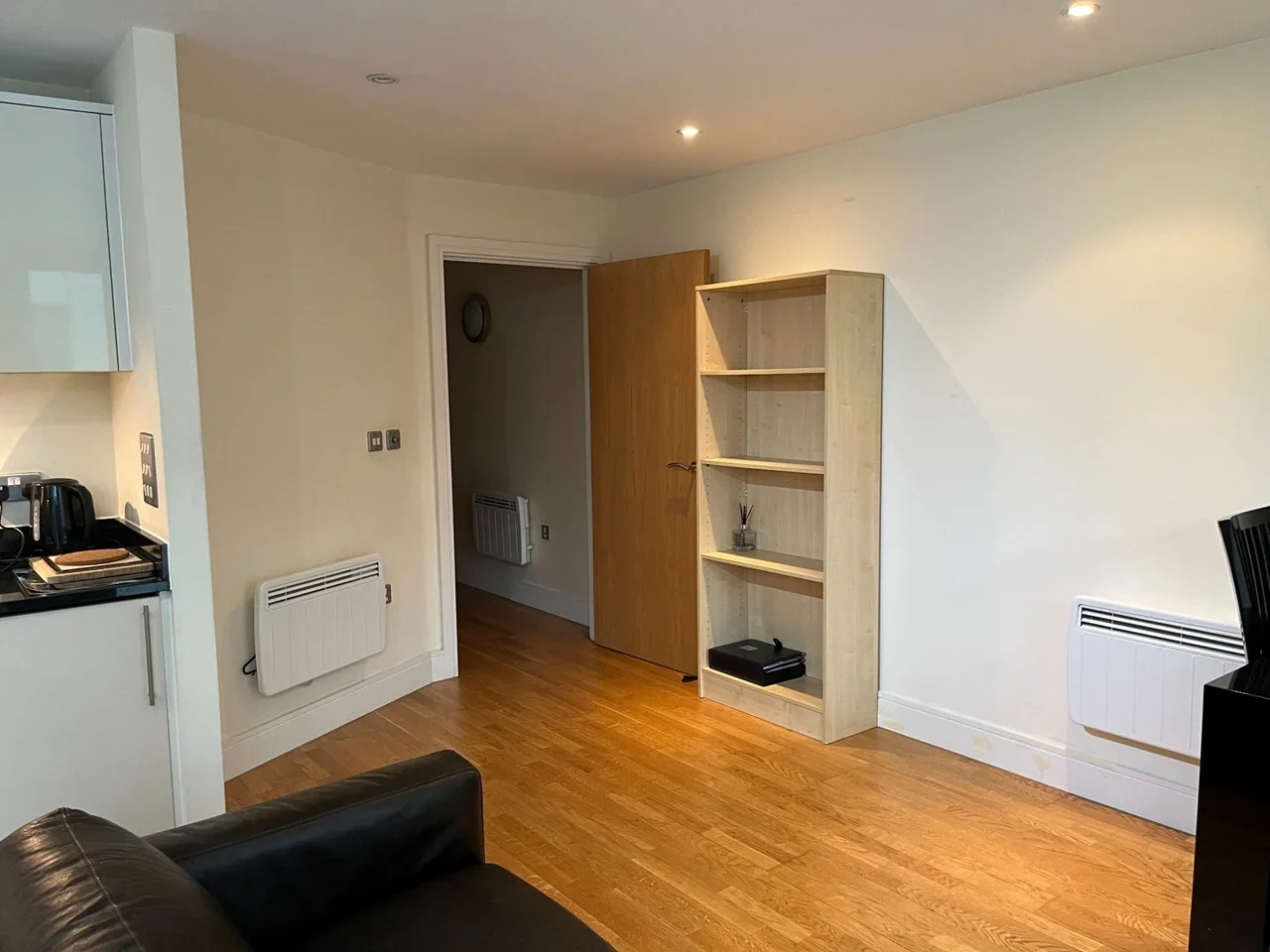Flat Prestons Road in Greater London