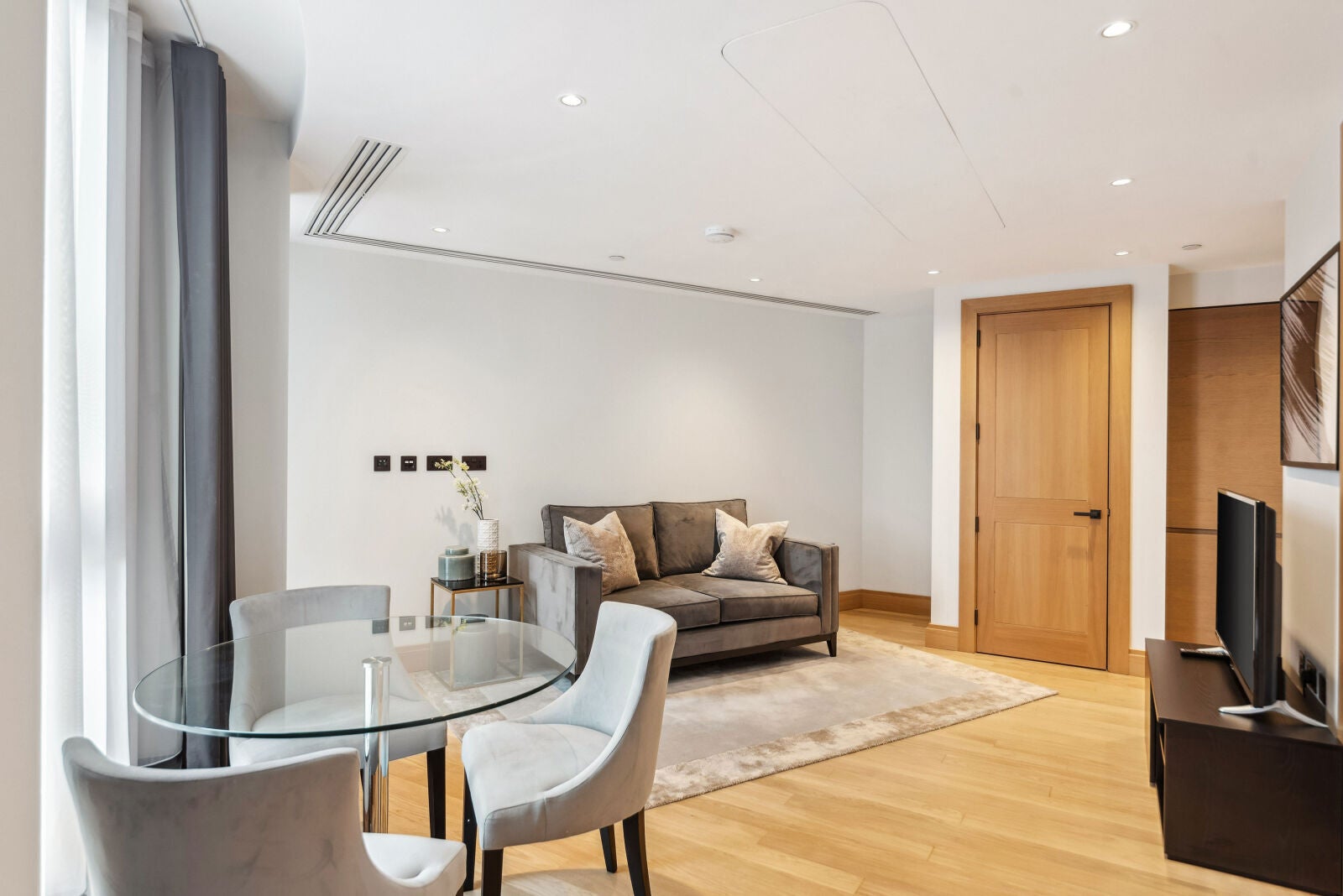 Flat John Islip Street in City of Westminster