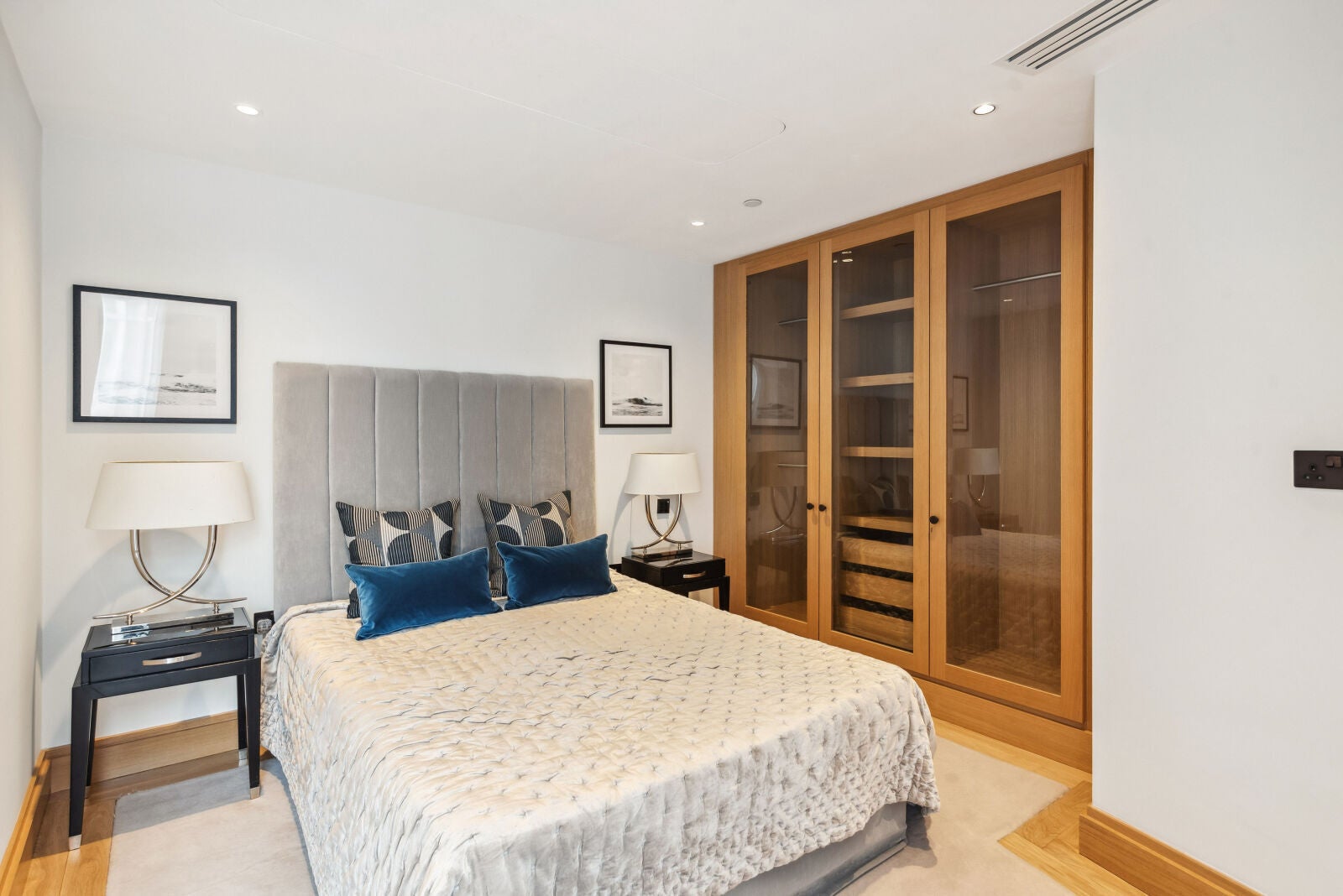 Flat John Islip Street in City of Westminster