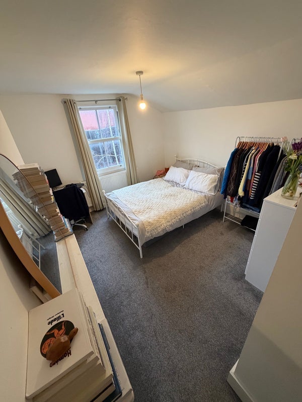 Room Dalberg Road in Greater London
