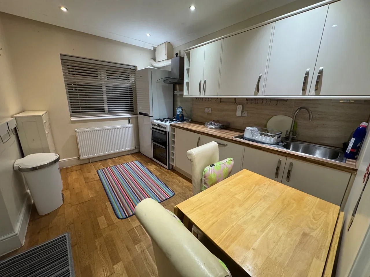 Flat Leesons Hill in Greater London