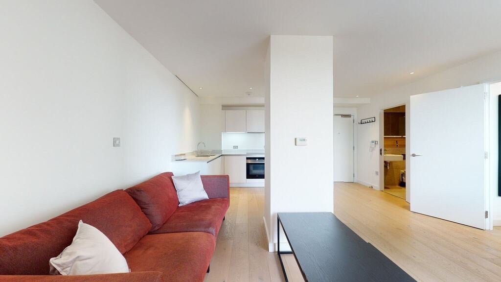 Flat Highgate Hill in Greater London
