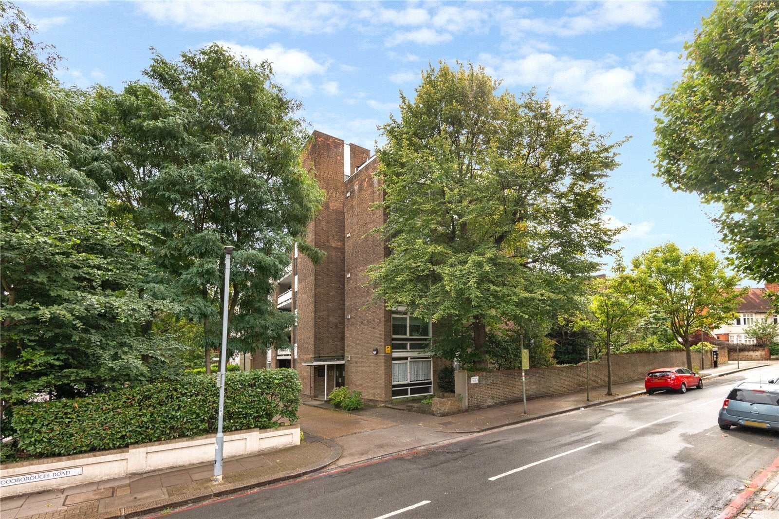 Flat Upper Richmond Road in Greater London