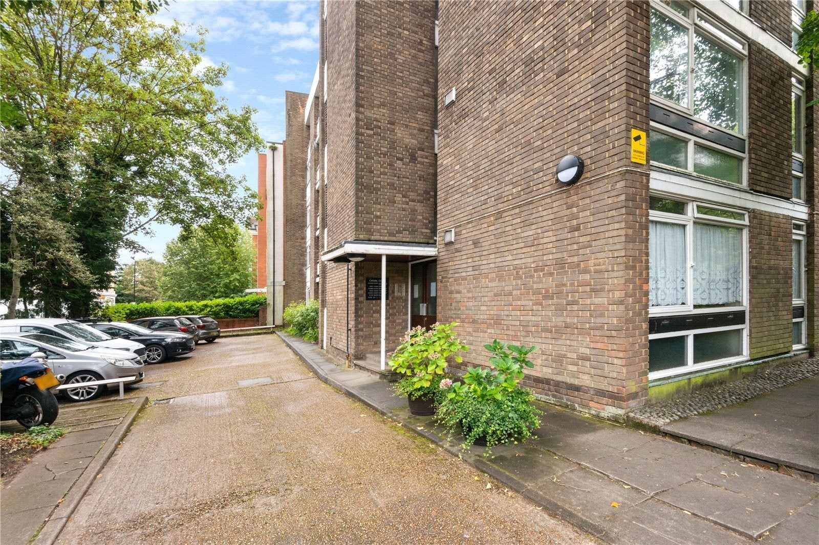Flat Upper Richmond Road in Greater London