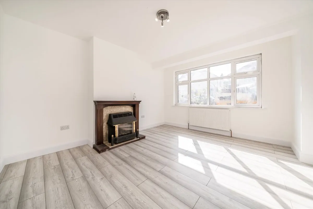 House Chinnor Crescent in Greater London