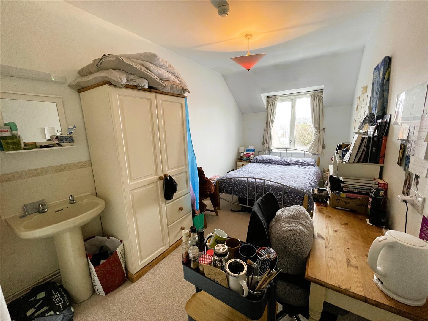Room Tollgate Road in Salisbury