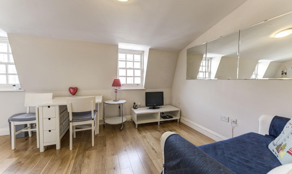 Flat Fulham Road in Greater London