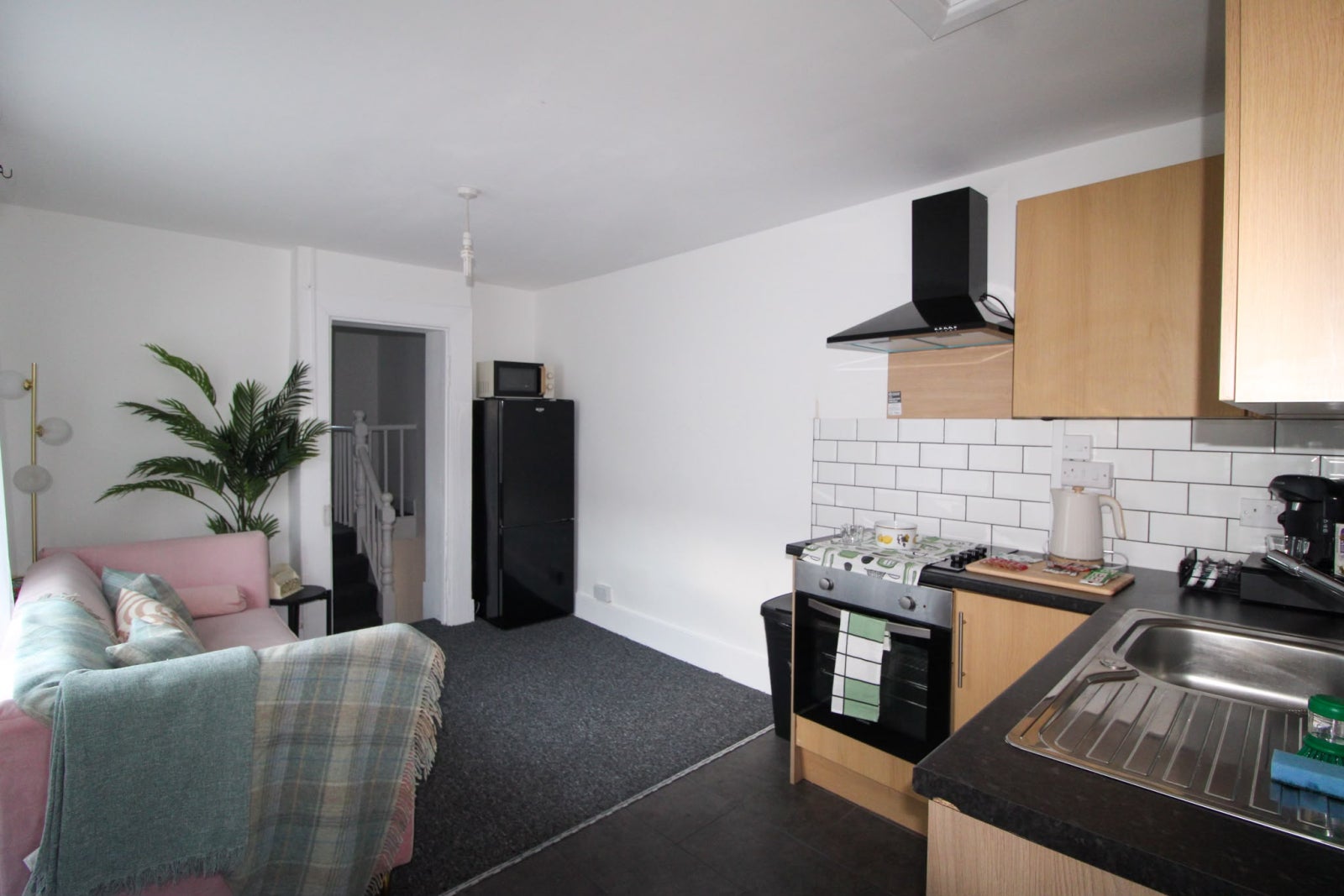 Flat Cowbridge Road East in Cardiff County