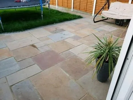 Flat Oakley Avenue in Greater London