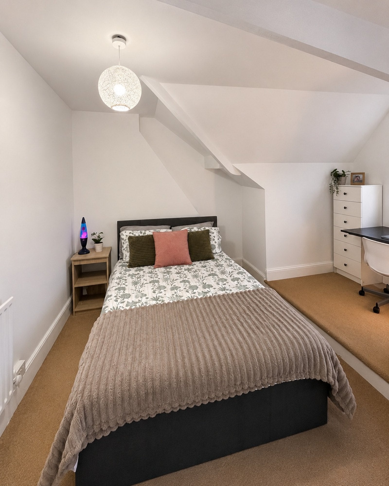 Room Derby Road in Charnwood
