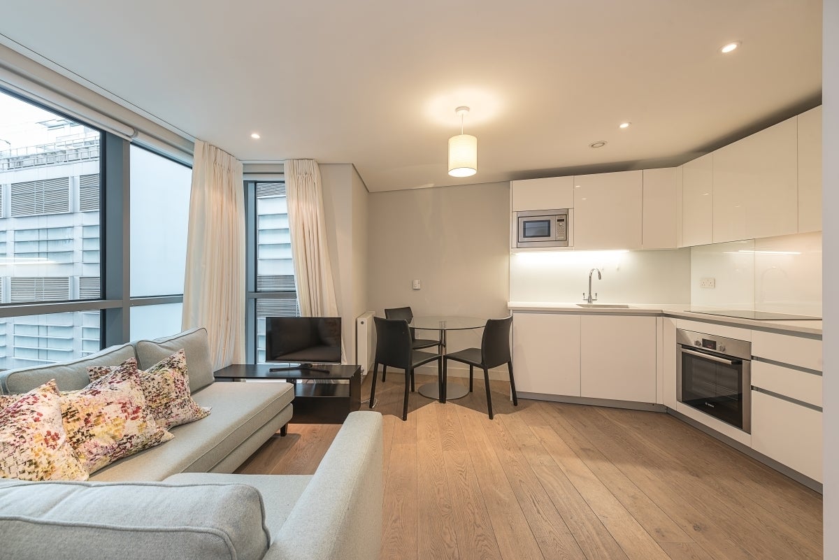 Flat Merchant Square in City of Westminster