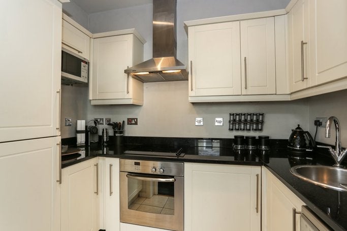 Flat Harcourt Terrace in Greater London