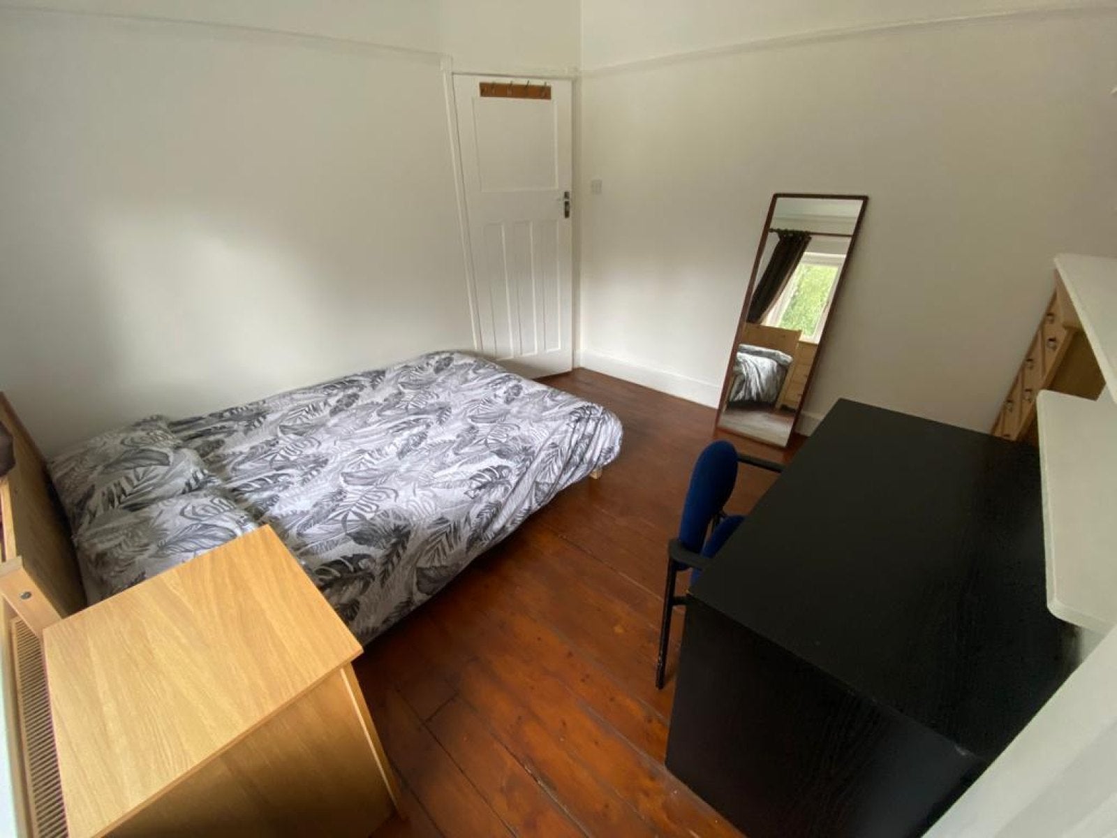 Flat Harcourt Drive in Canterbury