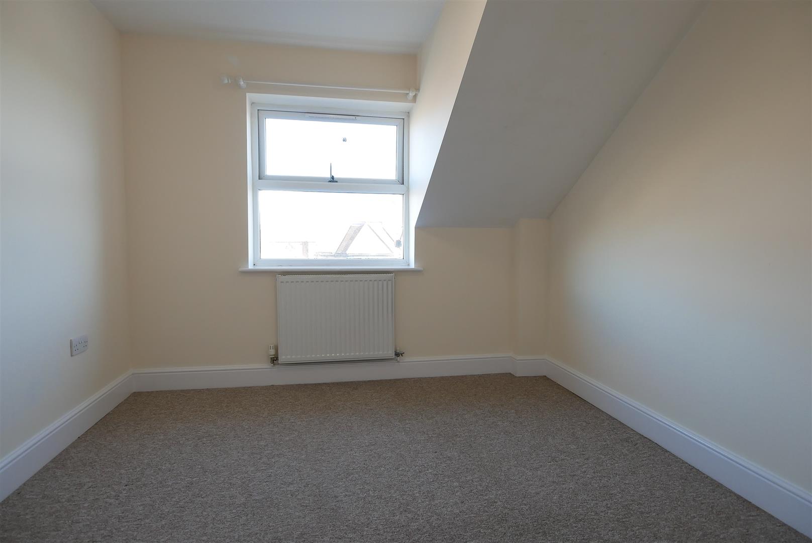 Flat Aldwick Road in Arun