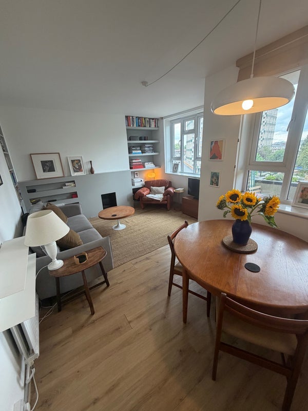 Room Sewardstone Road in Greater London