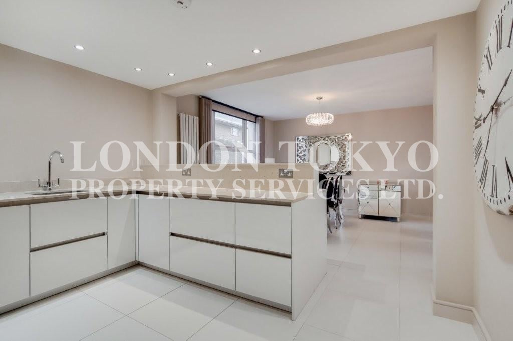 Flat Finchley Road in Greater London